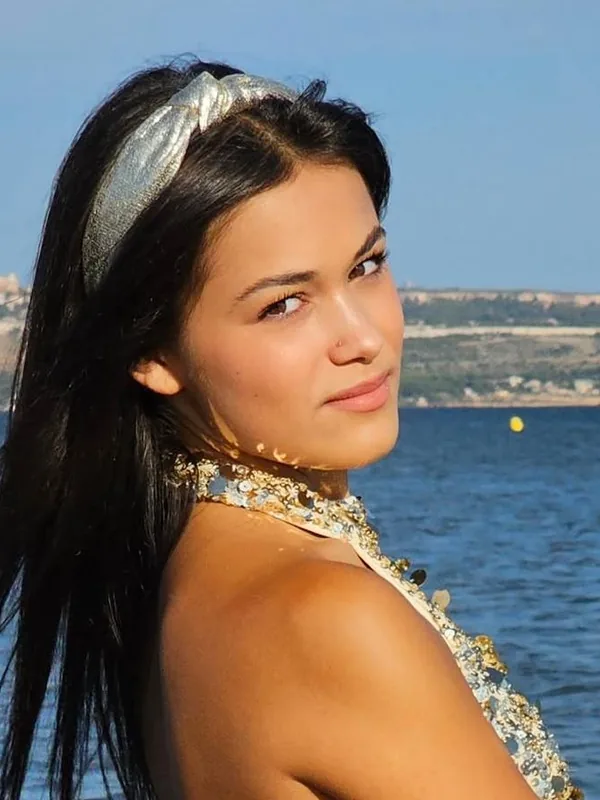 Mariastella Sardi, Chanteuse